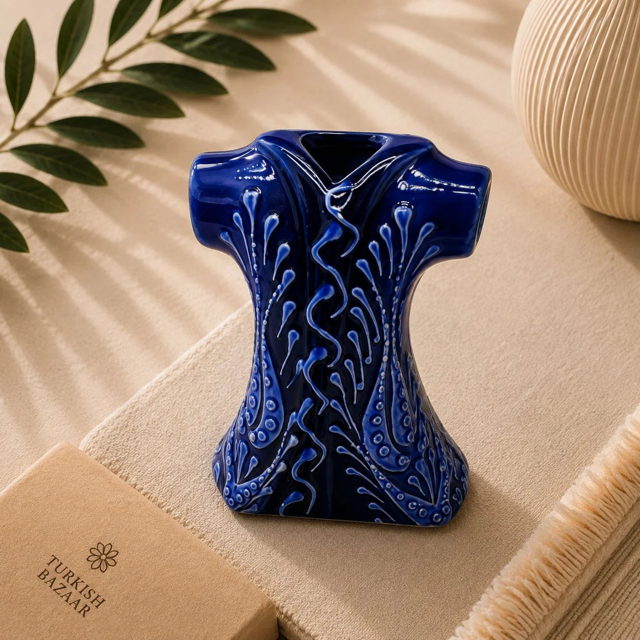 Kaftán decorativo de cerámica azul, tamaño grande