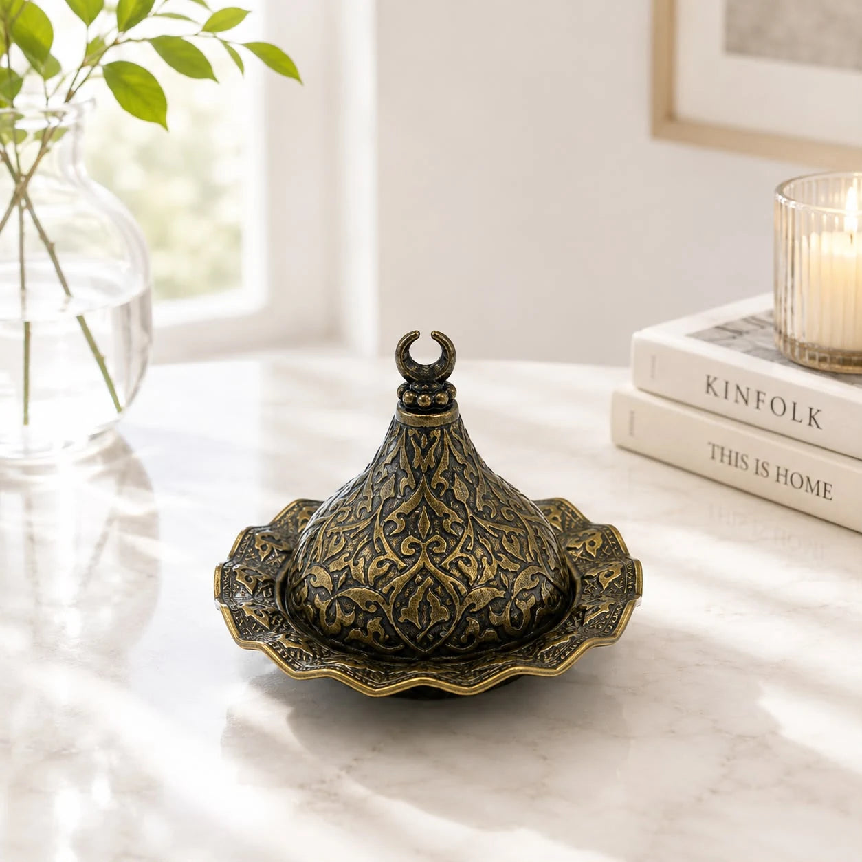 Mini Tajine Cobre; Mini Tajine Cobre con detalles visibles que realzan su presencia en la mesa o el hogar