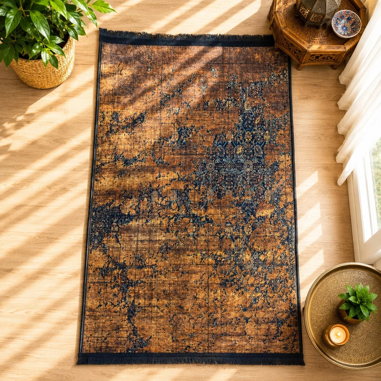 Alfombra de terciopelo efecto envejecido; Alfombra de terciopelo efecto envejecido con un diseño visible que aporta un acento decorativo al ambiente