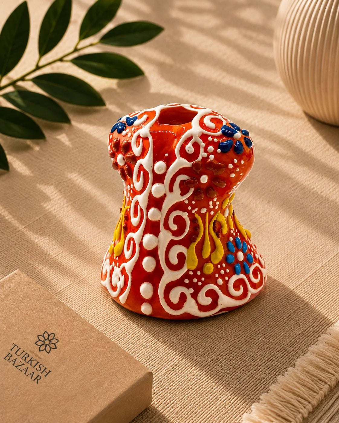 Kaftán decorativo de cerámica pintado a mano color naranja