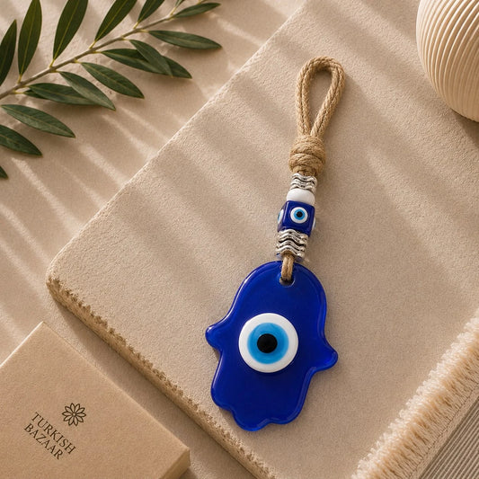 Mano de Fátima Simple; Mano de Fátima Simple como pieza decorativa de inspiración turca, con detalles visibles en su diseño