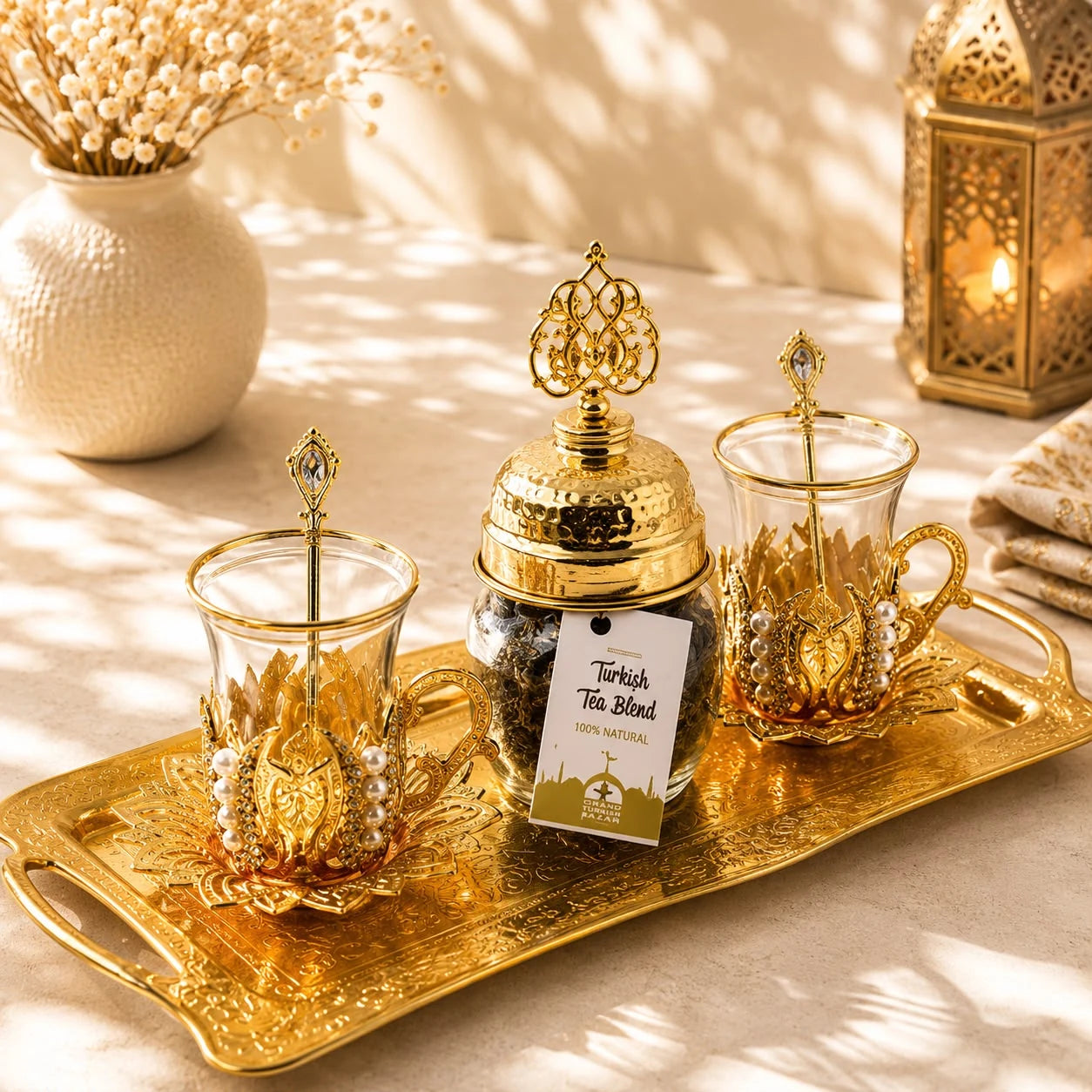 Juego de té para dos Perlas; Juego de té para dos Perlas con detalles visibles que realzan su presencia en la mesa o el hogar