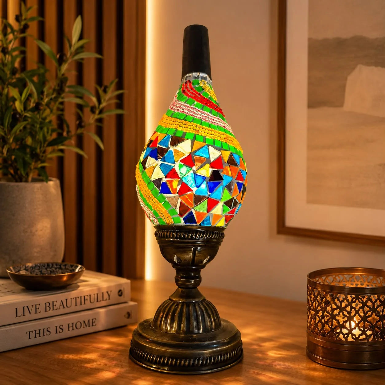 Lámpara vitraux de mesa forma gota con mosaico multicolor tipo arcoíris