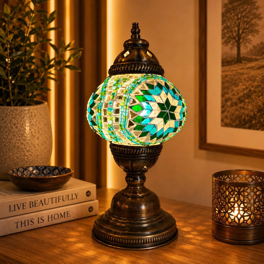 Lámpara vitraux de mesa modelo TM12 con estrella verde y turquesa